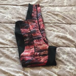 Lululemon leggings- worm once,size 4